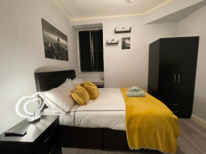 Modern 2 Bedroom Apartment By Cardiff City Centre With Free Street PARKING